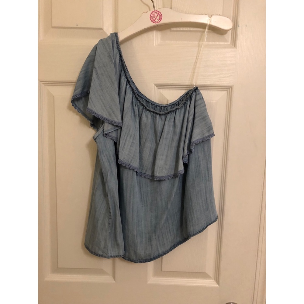 Altar’d State off the shoulder blouse/tank